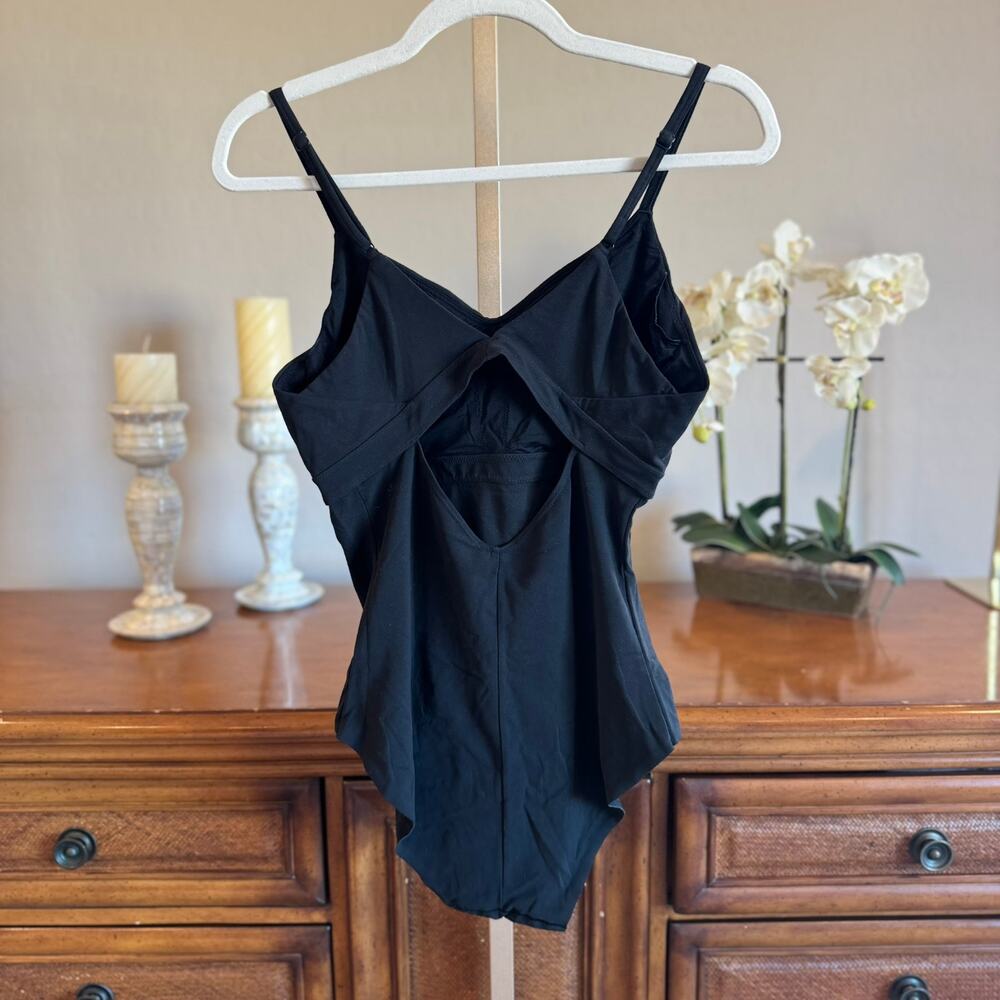 Athleta Ariel Bodysuit Black Size Medium Built In Bra - Picture 5 of 9